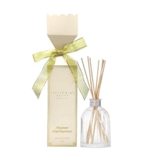 Load image into Gallery viewer, Peppermint Grove Christmas Mini Diffuser Bon-Bon 100ml - Champagne &amp; Red Raspberries