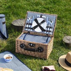 picnic hamper